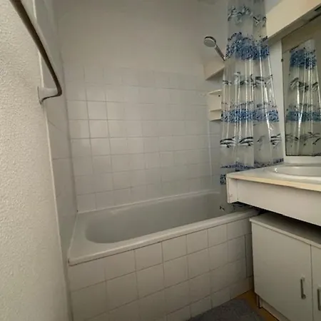 T2 A Proche Avec Parking - Fr-1-494-220 Apartamento Royan