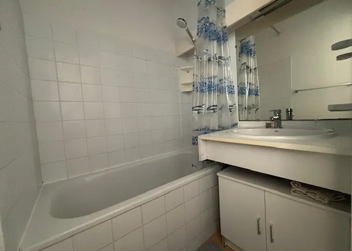 T2 A Proche Avec Parking - Fr-1-494-220 Royan